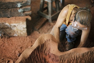 PADDLIN' SPIRIT A PORTRAIT OF THE ARTIST LAURA FACEY